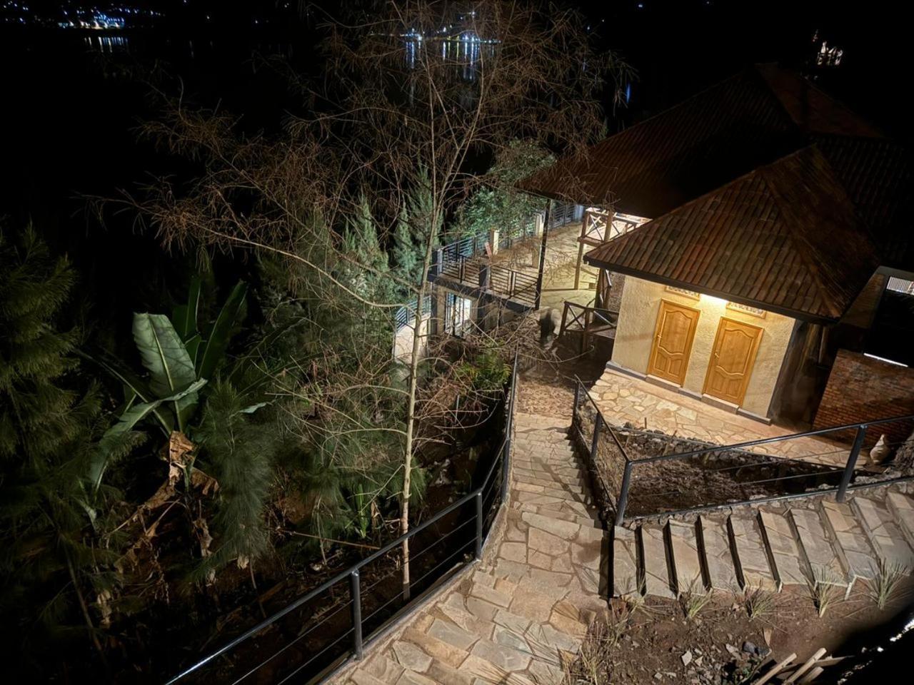 My Hill Eco Lodge Рухенгери Екстериор снимка